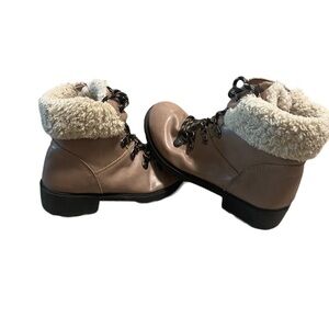 Steve Madden Jxeenia Faux Fur Boots Size 1 Mauve Color With Zippers